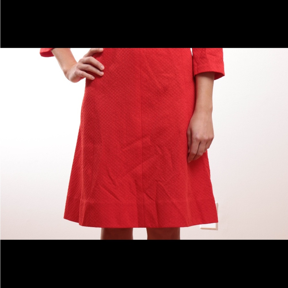 1960s Vintage Red Matelasse Quilted Collared House Dress - Picture 5 of 5